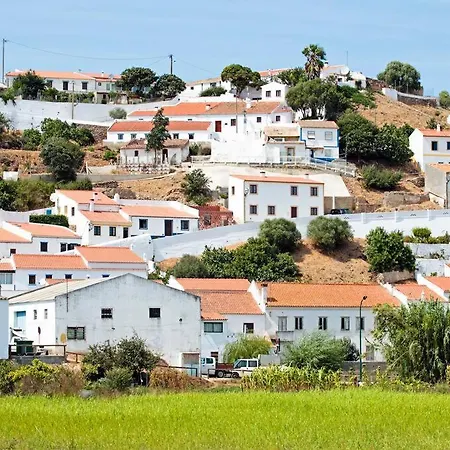 Apartmán Casa Ferrera - Spacious Castle View Village Apt *