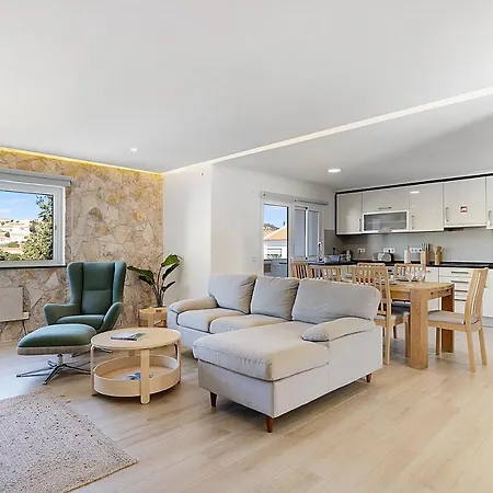Apartment Casa Ferrera - Spacious Castle View Village Apt *