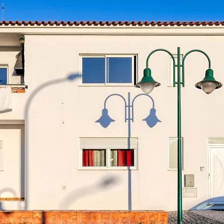 Apartment Casa Ferrera - Spacious Castle View Village Apt Aljezur